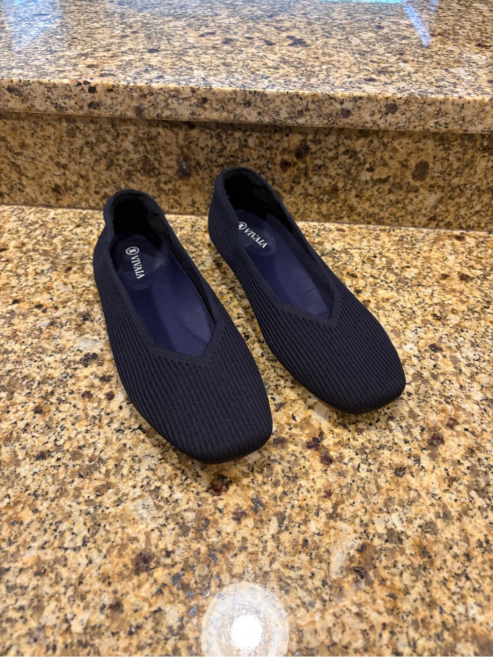 Vivaia Margot 2.0 Square Toe Flats Womens 8.5 US 39.5 Navy V-Cut Square Toe